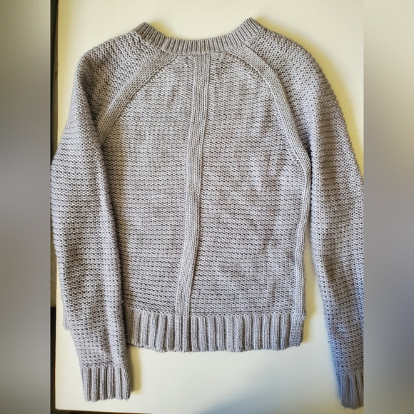 Banana Republic Sweater - Picture 2 of 5